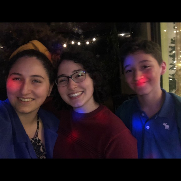 Meet your Posher, Estefania - Picture 4 of 6